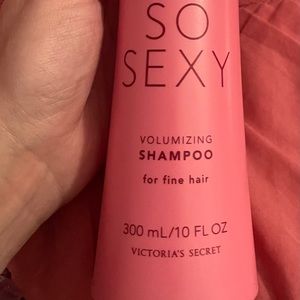 ISO 💄 Victoria’s Secret so sexy volumizing shampoo for fine hair